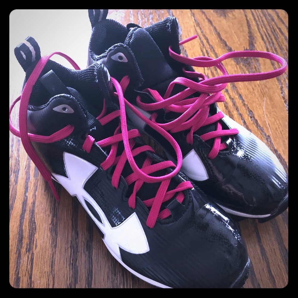 Girls cleats
